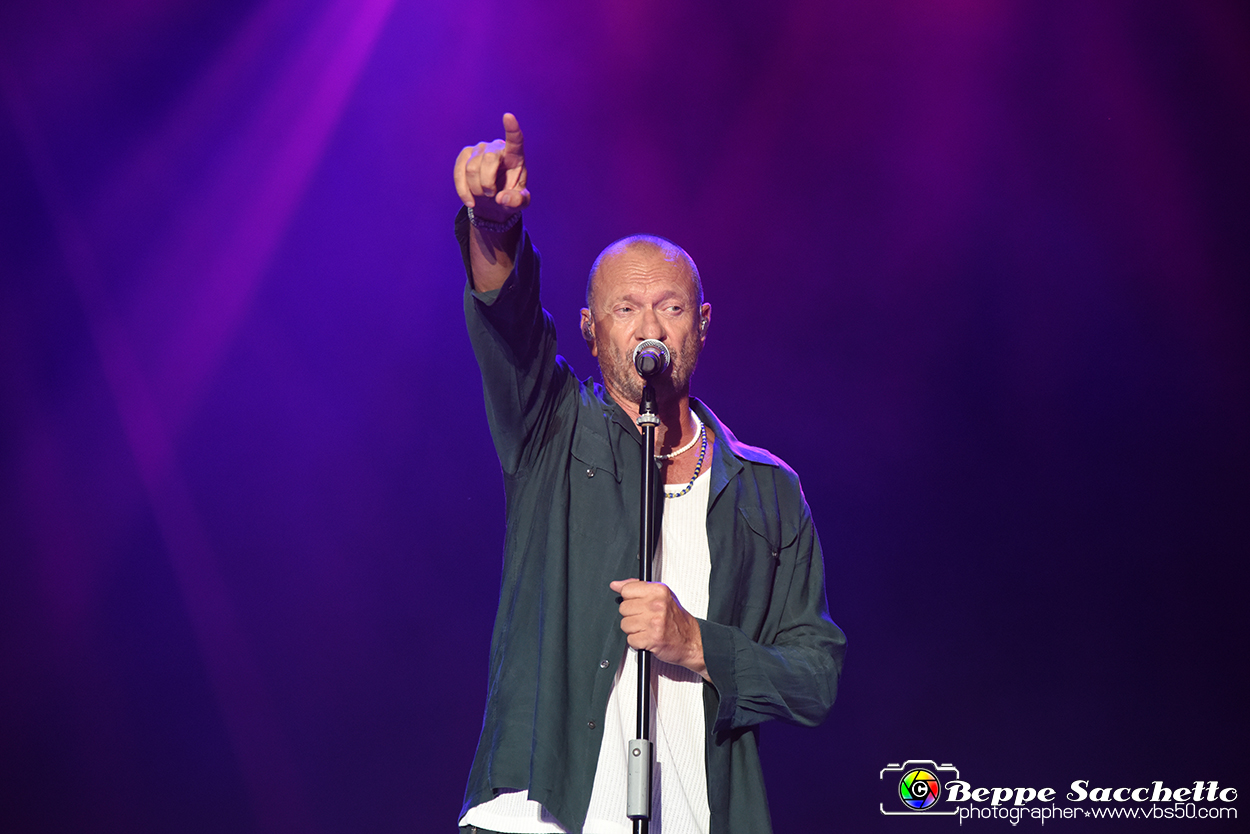 VBS_0720 - Concerto Biagio Antonacci - Palco Centrale Tour 2023.jpg